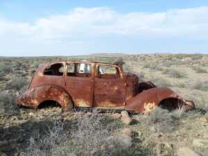 Old rusted car #2