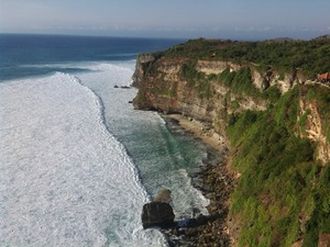 tanah lot cliff view