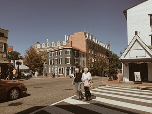 Pedestrians crossing the street in Washington DC