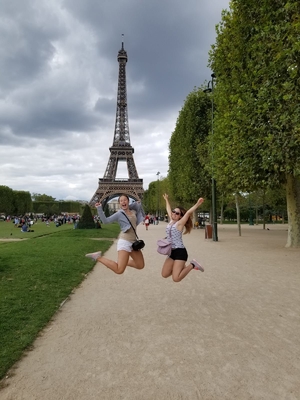 Paris, France Eiffel Tower Best Friends